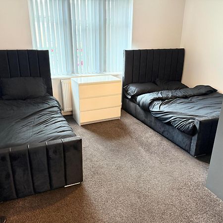 Woolpack Aparthotel Huddersfield Buitenkant foto