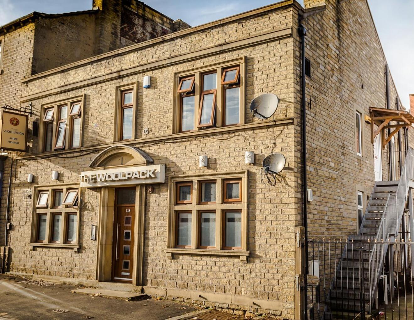 Woolpack Aparthotel Huddersfield Buitenkant foto